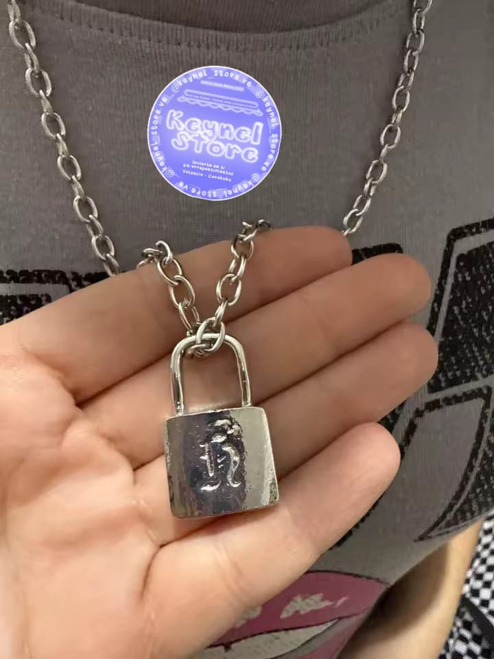 Collar Hyunjin [FANMADE]